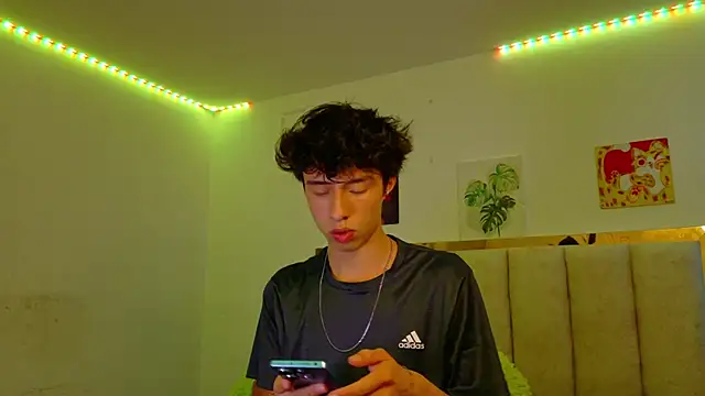 Juanmres online show from June 9, 2026, 5:46 pm