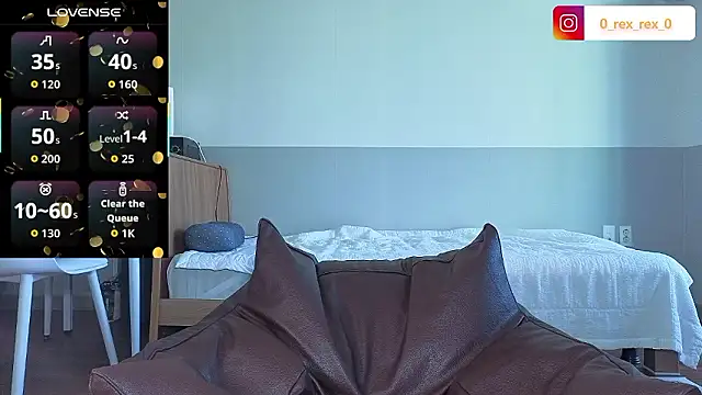 Snapshot of Doh728 chatting on September 21, 2025, 10:44 pm Doh728 online show from September 21, 2025, 10:44 pm