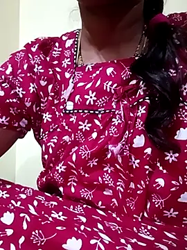 Snapshot of TeluguammayiMahi chatting on May 10, 2026, 6:35 pm TeluguammayiMahi online show from May 10, 2026, 6:35 pm