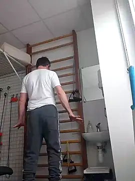 Snapshot of fabinouSC chatting on March 21, 2025, 11:01 am fabinouSC online show from March 21, 2025, 11:01 am