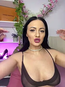 Snapshot of RaisaSalvi chatting on March 1, 2025, 4:22 pm RaisaSalvi online show from March 1, 2025, 4:22 pm