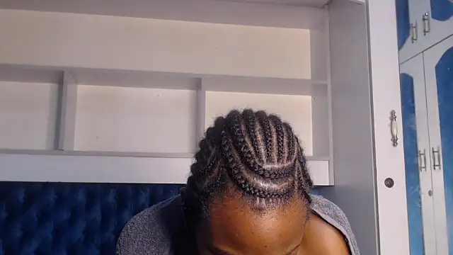 Snapshot of YoungDiva69 chatting on February 27, 2025, 4:52 am YoungDiva69 online show from February 27, 2025, 4:52 am