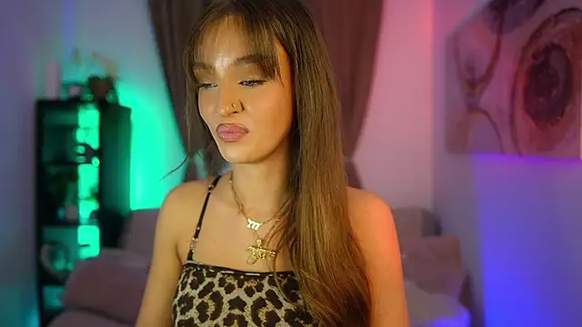 Snapshot of Clara_Nia chatting on October 8, 2025, 6:16 pm Clara Nia online show from October 8, 2025, 6:16 pm