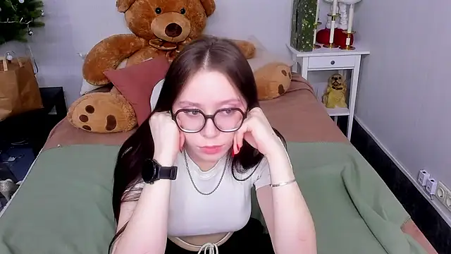 Snapshot of Alikka_Shykitty chatting on February 5, 2025, 2:40 am Alikka Shykitty online show from February 5, 2025, 2:40 am