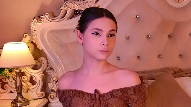 GIGI DAV online show from October 23, 2025, 9:24 pm