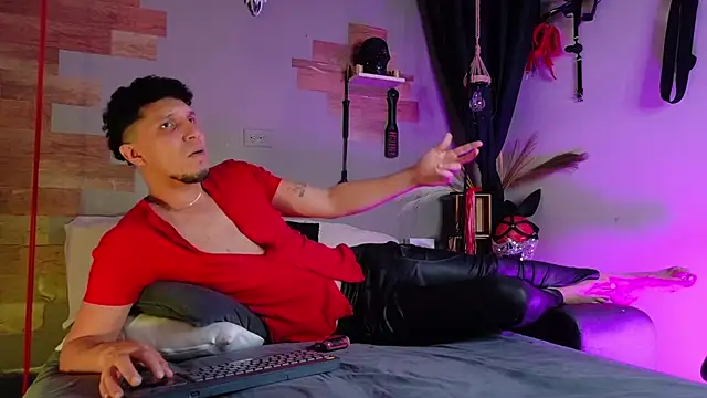 AngeloColleen online show from November 29, 2025, 8:45 pm