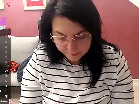 Snapshot of Wetandnaughtyxx chatting on February 6, 2026, 10:07 am Wetandnaughtyxx online show from February 6, 2026, 10:07 am