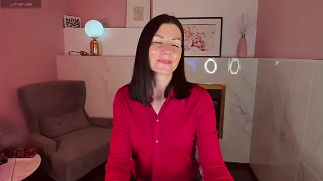 Snapshot of MonicaCheerful chatting on February 5, 2025, 6:37 pm MonicaCheerful online show from February 5, 2025, 6:37 pm