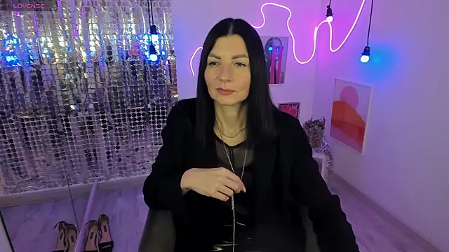 Snapshot of MonicaCheerful chatting on February 8, 2025, 5:50 pm MonicaCheerful online show from February 8, 2025, 5:50 pm