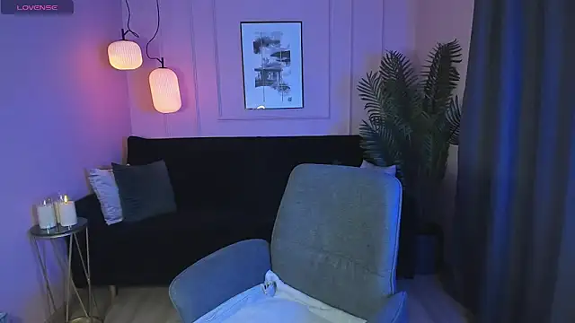 Snapshot of MonicaCheerful chatting on February 16, 2025, 6:10 am MonicaCheerful online show from February 16, 2025, 6:10 am