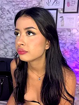 Miss karol online show from November 17, 2025, 6:14 pm