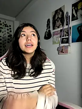 LiLy kIndly online show from November 20, 2025, 11:04 pm