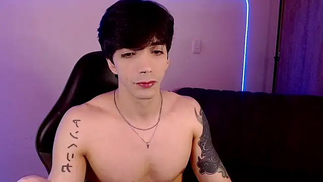 Snapshot of H3ll_B0I chatting on May 16, 2026, 6:21 am H3ll B0I online show from May 16, 2026, 6:21 am