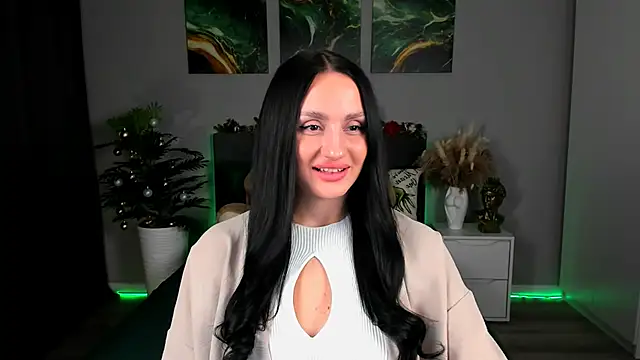 EmiliaBeynard online show from February 1, 2025, 1:41 pm