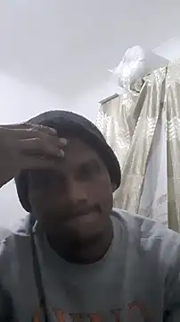 Snapshot of diablok1705 chatting on October 2, 2025, 12:28 am diablok1705 online show from October 2, 2025, 12:28 am