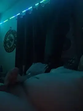 Seanoofss12 online show from April 4, 2026, 4:11 am