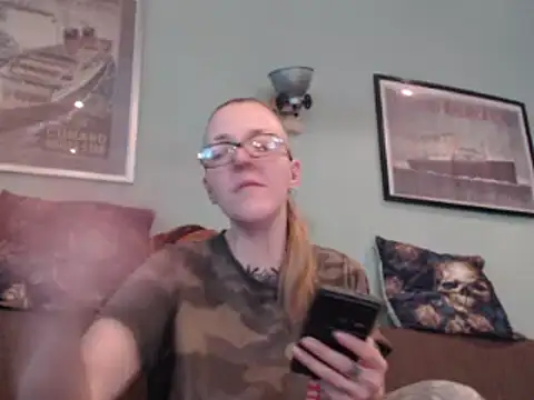 Astrid-Gilbert online show from February 6, 2025, 2:15 pm