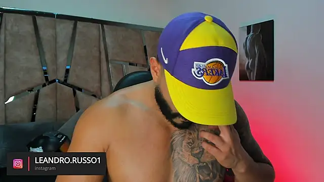 LeandroRusso online show from March 2, 2025, 12:20 am