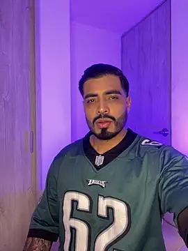 LeandroRusso online show from November 9, 2025, 11:36 pm