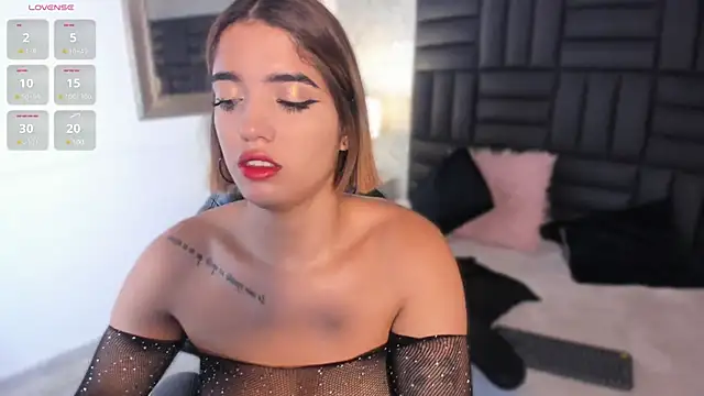 Hanna Vasquez online show from February 14, 2025, 8:26 pm