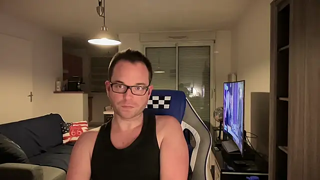 Snapshot of Funnyjul31 chatting on February 3, 2025, 5:56 pm Funnyjul31 online show from February 3, 2025, 5:56 pm