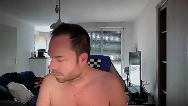 Snapshot of Funnyjul31 chatting on February 7, 2025, 11:01 am Funnyjul31 online show from February 7, 2025, 11:01 am