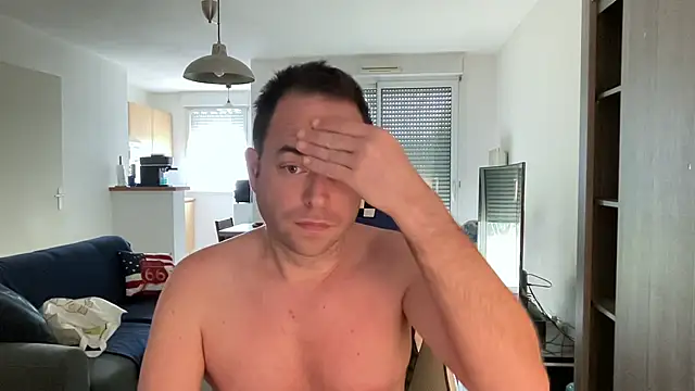 Snapshot of Funnyjul31 chatting on February 8, 2025, 10:18 am Funnyjul31 online show from February 8, 2025, 10:18 am