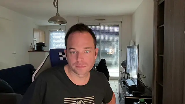 Snapshot of Funnyjul31 chatting on February 8, 2025, 3:10 pm Funnyjul31 online show from February 8, 2025, 3:10 pm