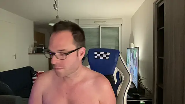 Snapshot of Funnyjul31 chatting on February 8, 2025, 6:12 pm Funnyjul31 online show from February 8, 2025, 6:12 pm