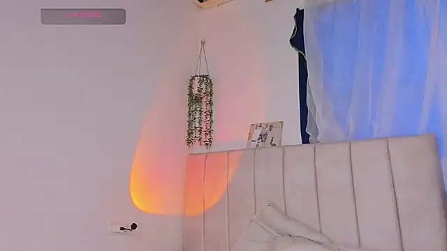 Snapshot of alice_guzman1 chatting on October 17, 2025, 7:27 pm alice guzman1 online show from October 17, 2025, 7:27 pm