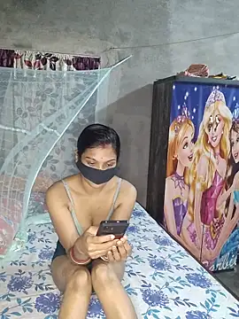 Snapshot of birds0641 chatting on April 2, 2026, 7:44 pm birds0641 online show from April 2, 2026, 7:44 pm