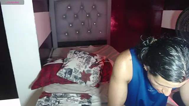 Snapshot of charly_bunnys1 chatting on February 5, 2025, 5:31 pm charly bunnys1 online show from February 5, 2025, 5:31 pm