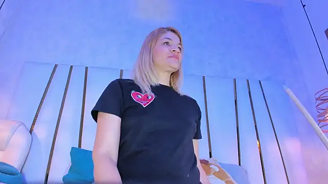 violet gray  online show from January 17, 2026, 11:26 am