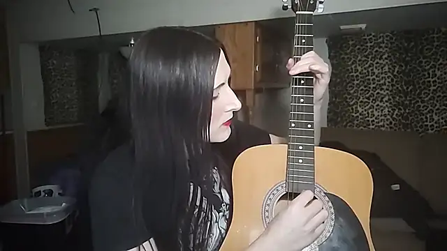 Snapshot of Ivyrose4999 chatting on February 10, 2025, 6:45 pm Ivyrose4999 online show from February 10, 2025, 6:45 pm