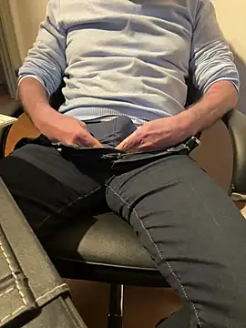 vincent1522 online show from January 29, 2025, 6:39 pm