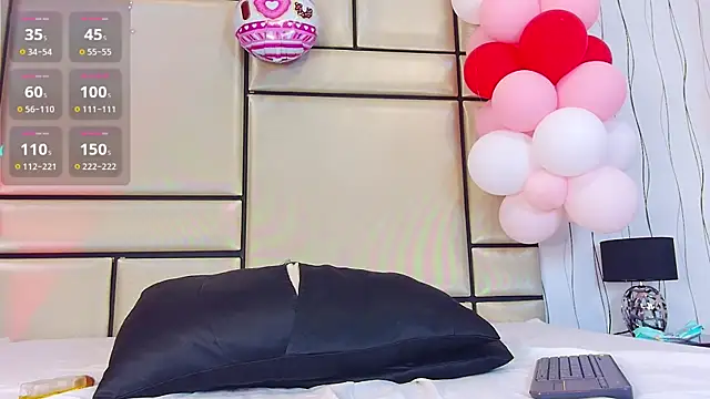 Snapshot of JulianaaHerrera chatting on February 22, 2025, 2:08 pm JulianaaHerrera online show from February 22, 2025, 2:08 pm