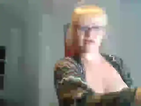 Snapshot of Luzia-Sal chatting on February 22, 2025, 8:07 am Luzia-Sal online show from February 22, 2025, 8:07 am