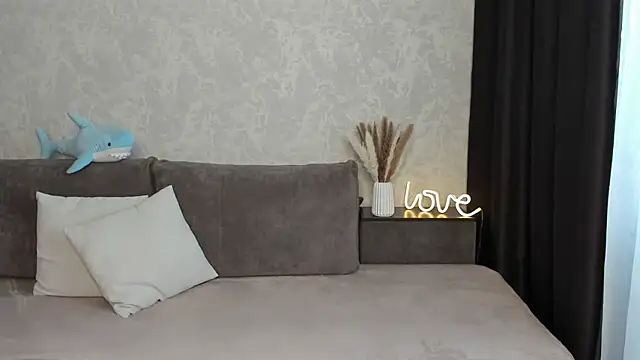 Snapshot of MelisaHart chatting on February 19, 2025, 9:06 am MelisaHart online show from February 19, 2025, 9:06 am