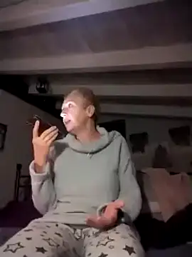 Snapshot of divinaerotica chatting on November 10, 2025, 5:56 pm divinaerotica online show from November 10, 2025, 5:56 pm