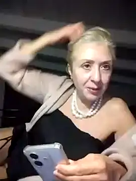 divinaerotica online show from November 19, 2025, 6:08 pm