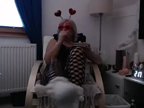 Juliana60 online show from February 17, 2025, 12:38 pm