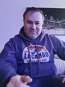 Snapshot of Pourleplasirs chatting on February 26, 2025, 3:08 pm Pourleplasirs online show from February 26, 2025, 3:08 pm