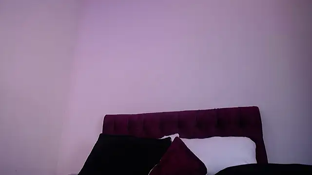 Emy rosse   online show from February 2, 2025, 6:26 am