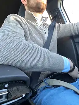 Snapshot of bullyboyy chatting on March 18, 2025, 4:37 pm bullyboyy online show from March 18, 2025, 4:37 pm