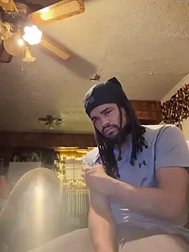 Snapshot of B3-Dindles chatting on January 6, 2026, 8:51 am B3-Dindles online show from January 6, 2026, 8:51 am