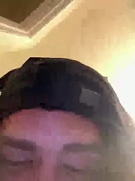 Snapshot of B3-Dindles chatting on March 22, 2026, 8:29 am B3-Dindles online show from March 22, 2026, 8:29 am