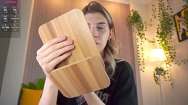 Snapshot of heartseduction chatting on February 28, 2026, 9:32 am heartseduction online show from February 28, 2026, 9:32 am