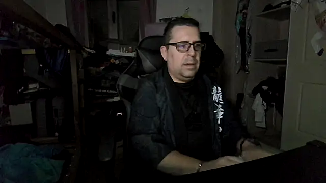 Snapshot of Usame_como_quieras chatting on December 1, 2025, 3:55 am Usame como quieras online show from December 1, 2025, 3:55 am