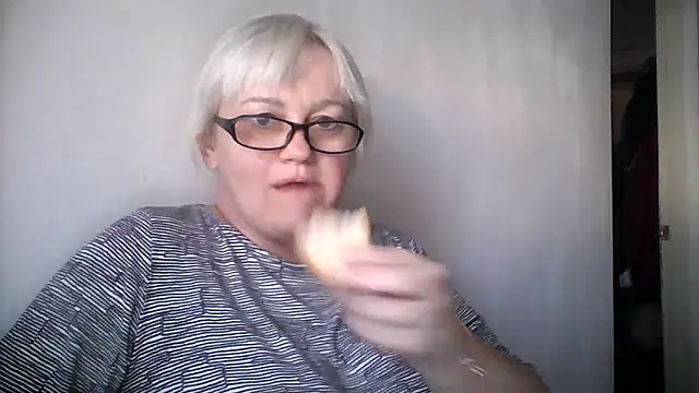 Mayya4321 online show from September 24, 2025, 11:02 am