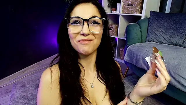 Snapshot of Deea_Vibe_Me chatting on March 13, 2025, 8:04 am Deea Vibe Me online show from March 13, 2025, 8:04 am